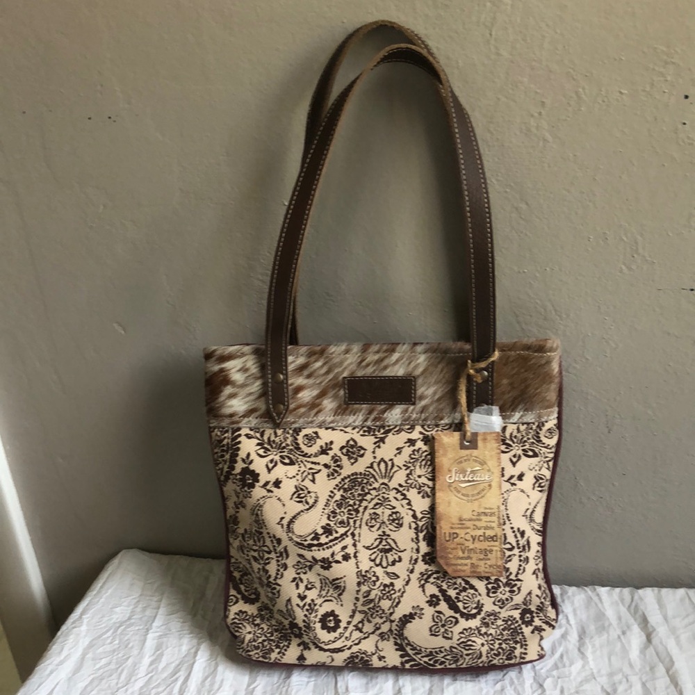 Elegant Brown and Cream Paisley Tote